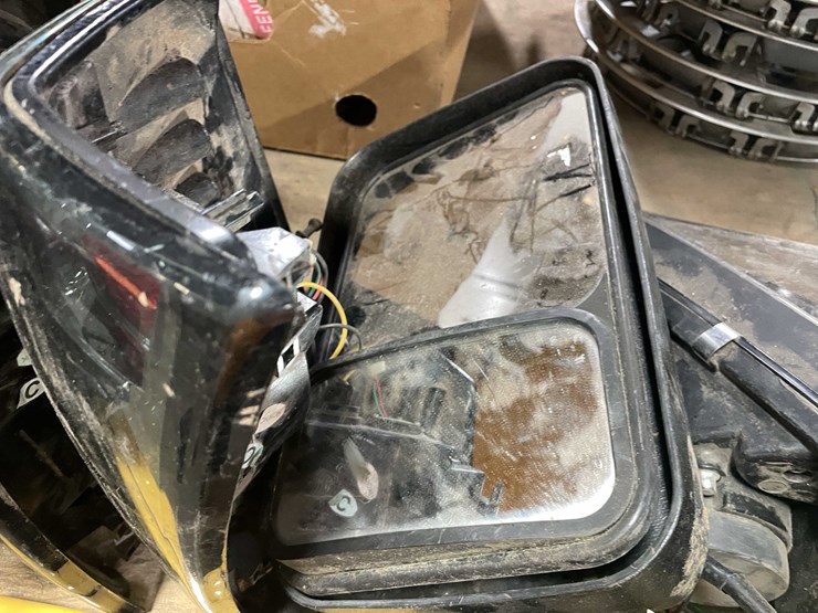 #8633-•-automotive-headlights-&-tailgate-(pr11)-image-3