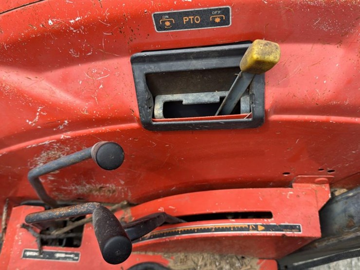 #2402-•-2012-kubota-tractor-image-25