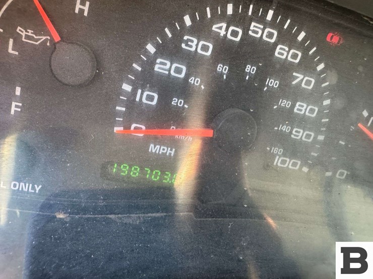 2004-ford-f350-image-33