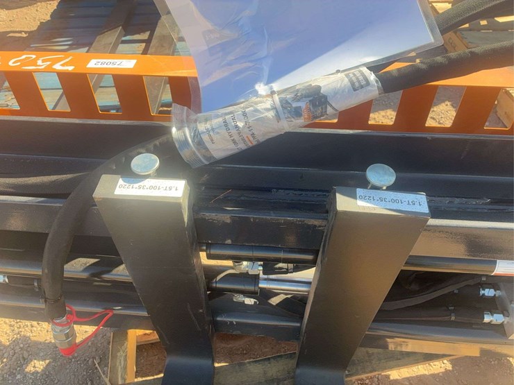 wolverine-adjustable-pallet-fork-image-6