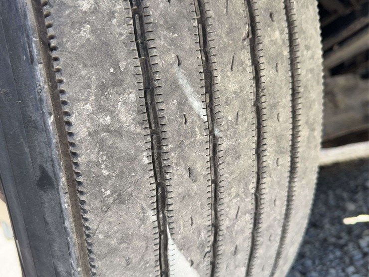 2017-peterbilt-579-image-13