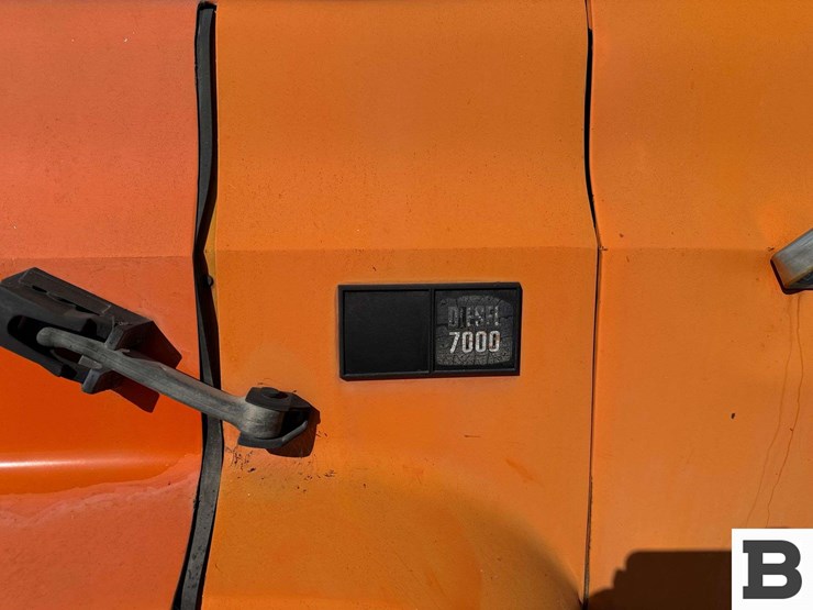 1988-gmc-7000-image-13