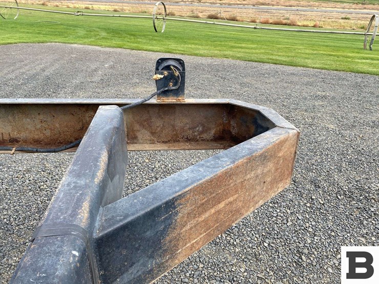 2002-peterbilt-330-image-24