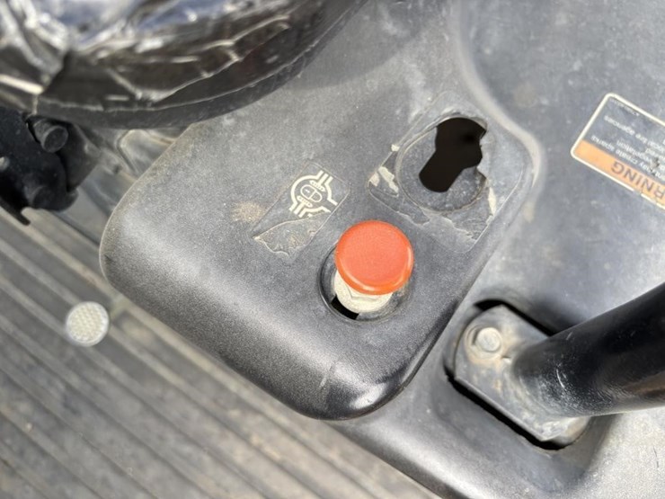 2017-kubota-rtv-x900-image-17