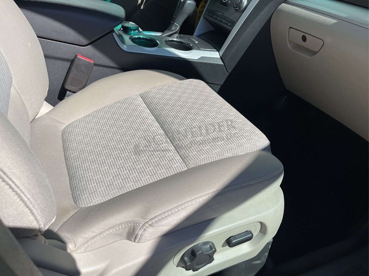 2013-ford-explorer-image-60