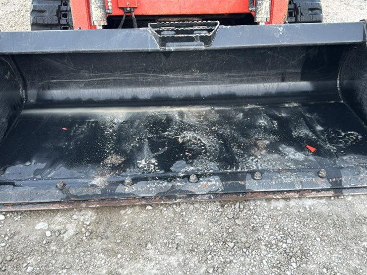 #1100-•-2018-kubota-svl95-2-skid-steer-image-32