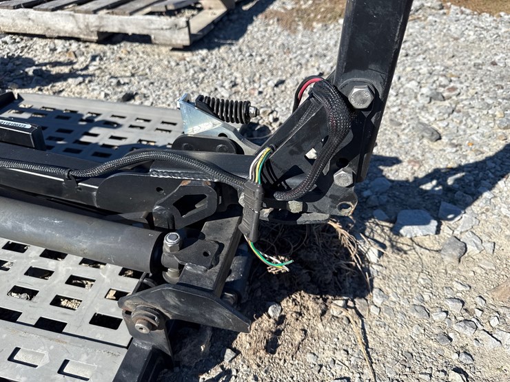 #28201-•-lot-of-(2)-roto-rooters-&-wheel-chair-lift-image-6