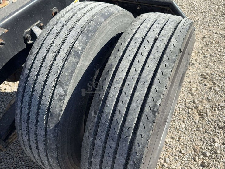 2017-peterbilt-579-image-90