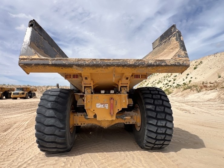 2021-volvo-a60h-image-4