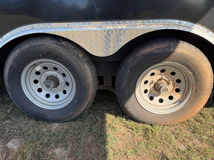 #17-•-#100a-•-food-trailer-image-20