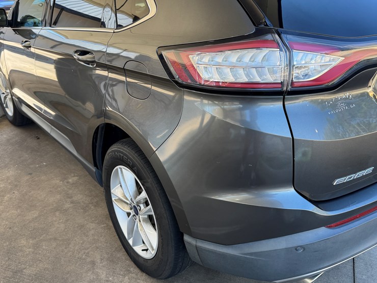 2015-ford-edge-image-12