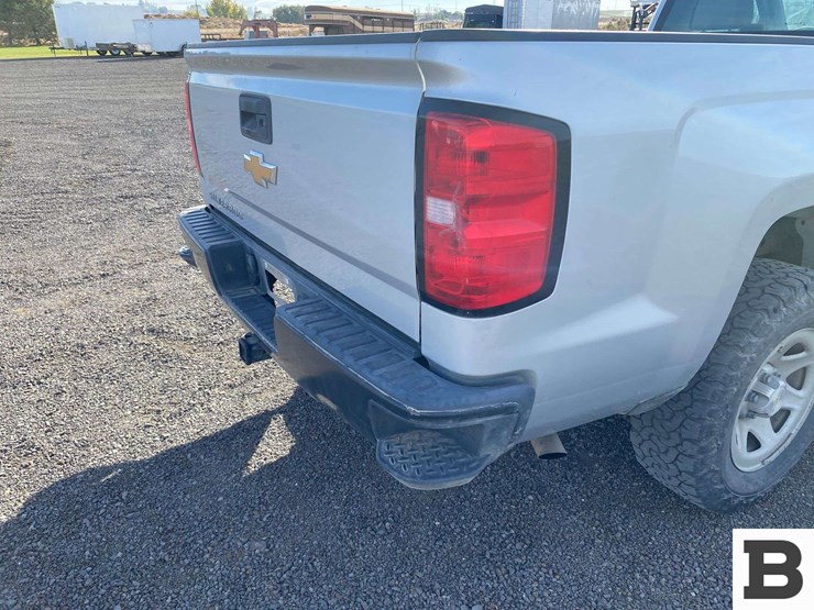 2017-chevrolet-silverado-1500-image-18