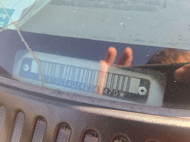 2004-gmc-sierra-2500-image-19