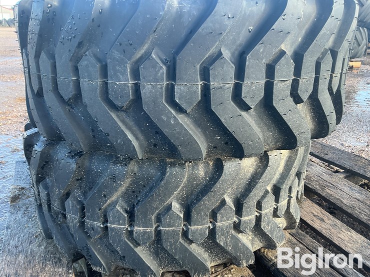 titan-trac-loader-10-16.5nhs-tires-image-14