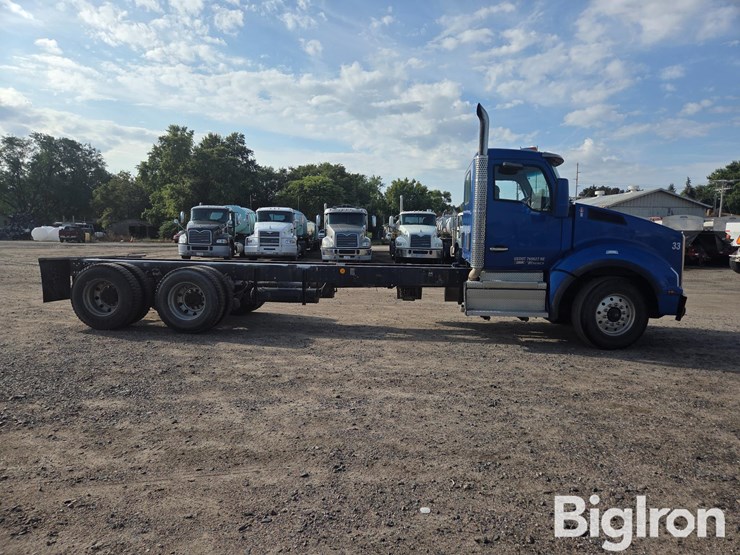 2019-kenworth-t880-image-4