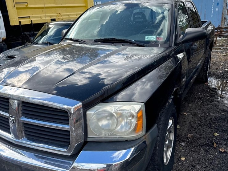 2005-dodge-dakota-image-4