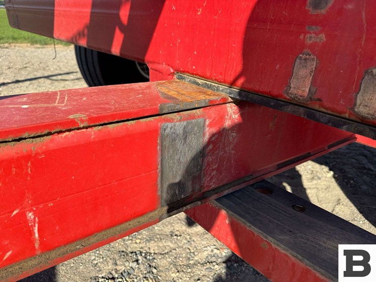 morris-pro-ag-hd4sr-bale-stacker-image-19