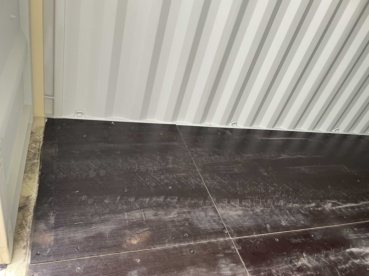 #1385-•-20'-shipping-container-(of)-image-29