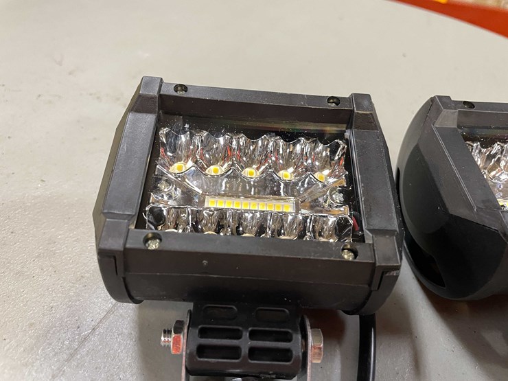 #8529-•-(2)-led-work-lights,-200-watt,-12/24vdc-(pr12)-image-3