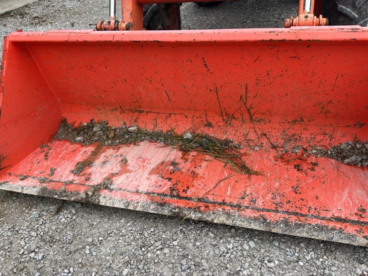 #2402-•-2012-kubota-tractor-image-14