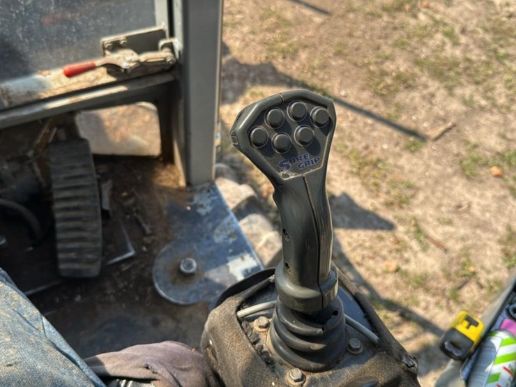 2003-timberpro-tf820e-image-12