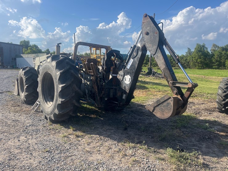 new-holland-8010-image-9