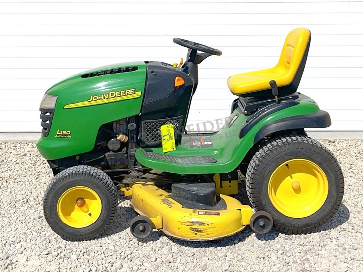 john-deere-l130-image-4