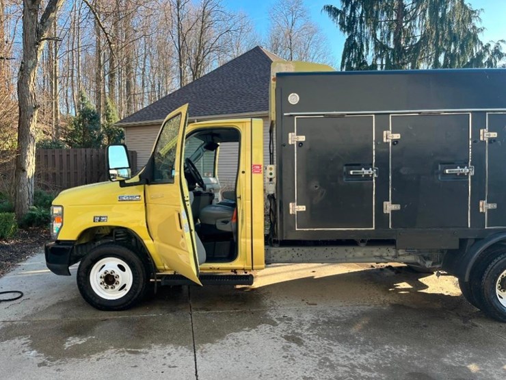 2019-ford-e450-image-4