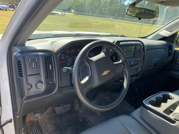 2018-chevrolet-silverado-image-11