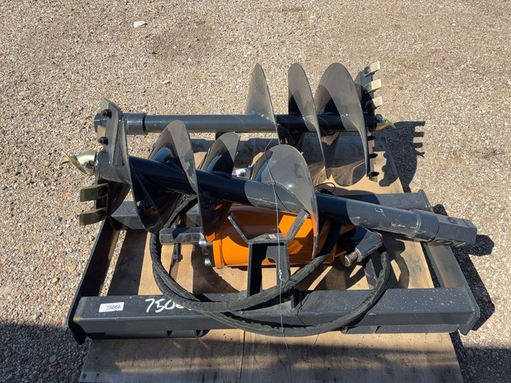 wolverine-12in-&18in-auger-attach-image-1