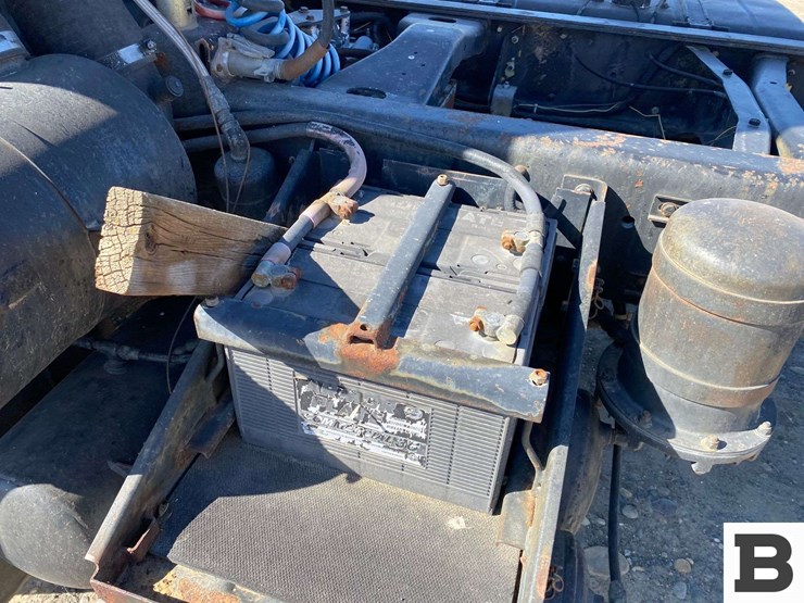 1989-kenworth-22-210-tractor-truck-image-13