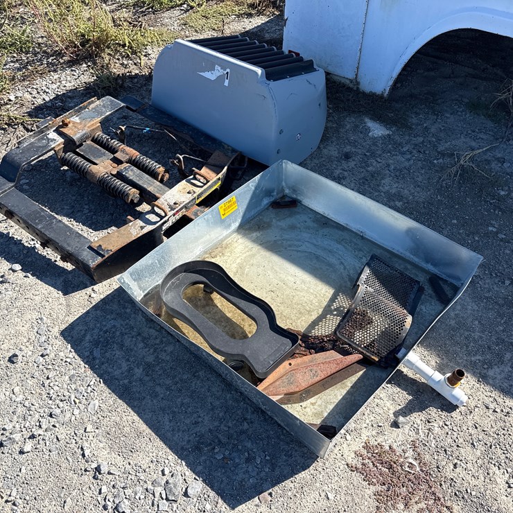 #27967 • Lot of Chain, Receiver Hitch & Miscellaneous