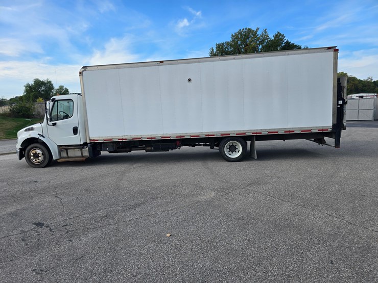 #22329-•-2014-freightliner-m2-106-box-truck-image-12