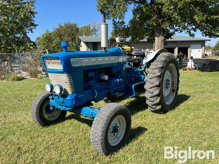 1967-ford-5000-image-1