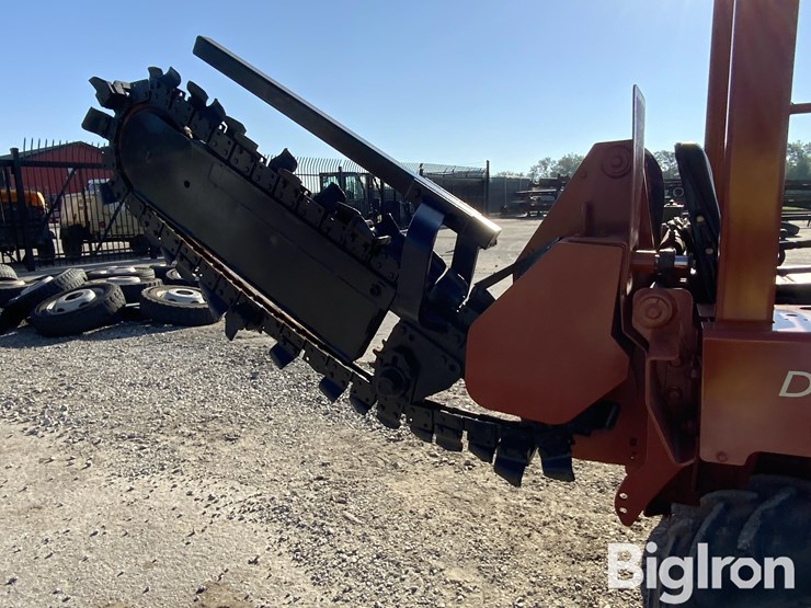 2000-ditch-witch-3700dd-image-19