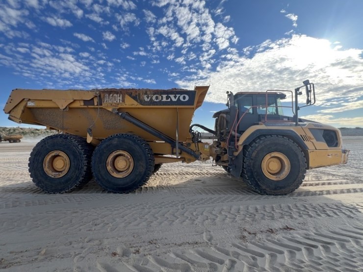 2021-volvo-a60h-image-6