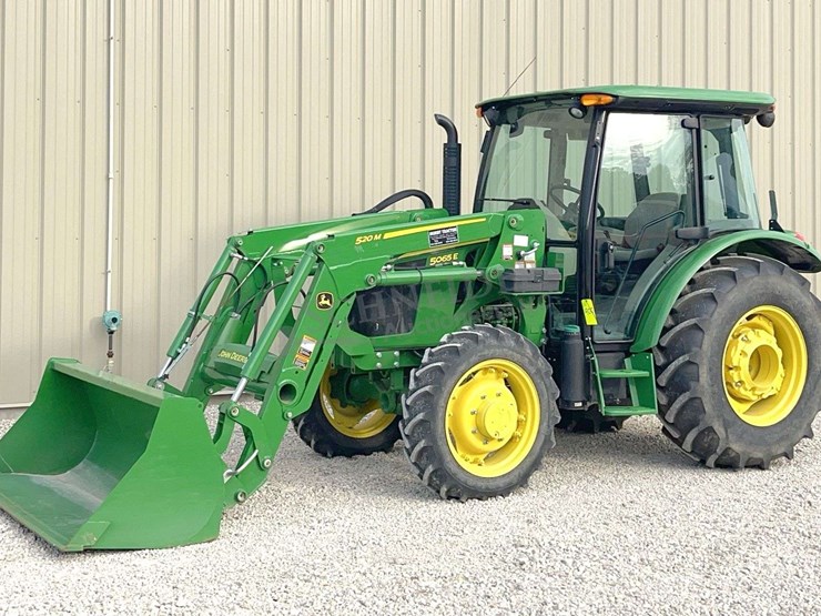 2022-john-deere-5065e-image-2