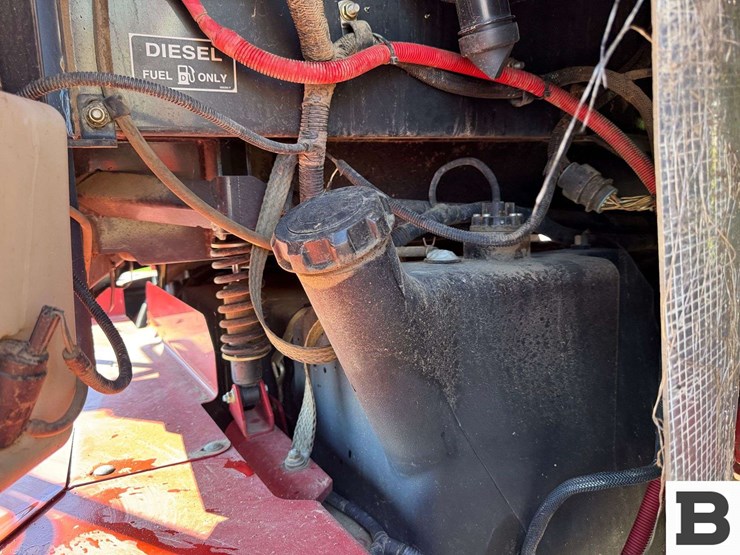 2013-new-holland-h8080-image-54