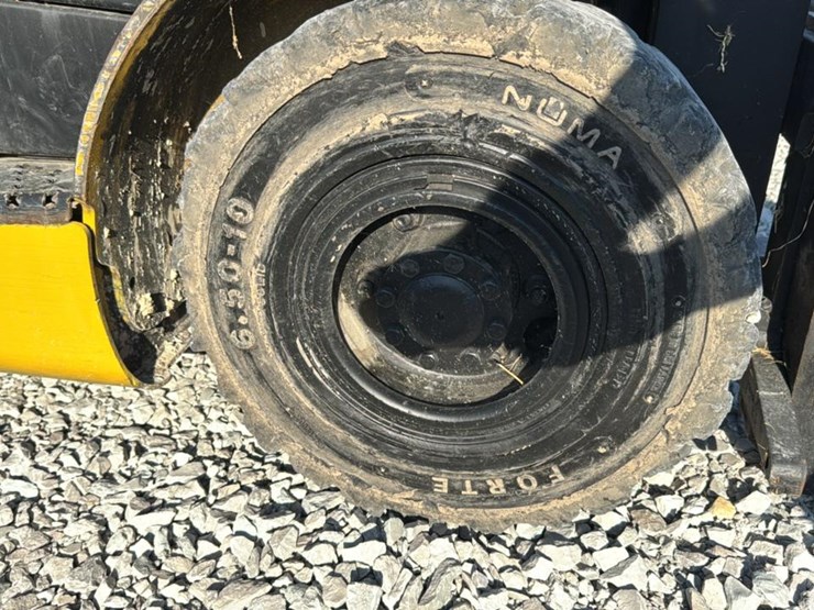 #1354-•-yale-forklift-image-22