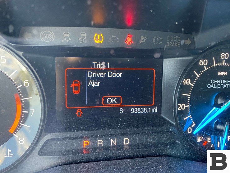 2017-ford-explorer-image-26