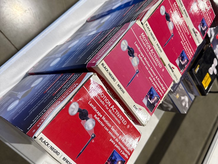 #26196-•-lot-of-(4)-motion-activated-security-flood-lights-image-6