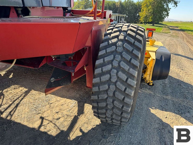 2013-new-holland-h8080-image-38