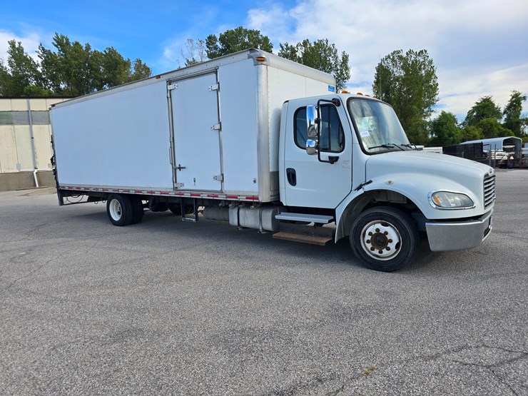 #22329-•-2014-freightliner-m2-106-box-truck-image-41