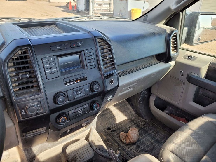 2017-ford-f150-image-9