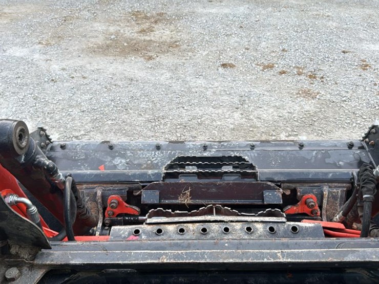 #1100-•-2018-kubota-svl95-2-skid-steer-image-30