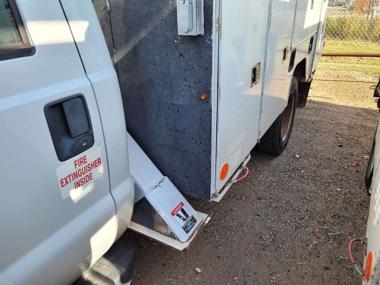 2016-ford-f550-image-8