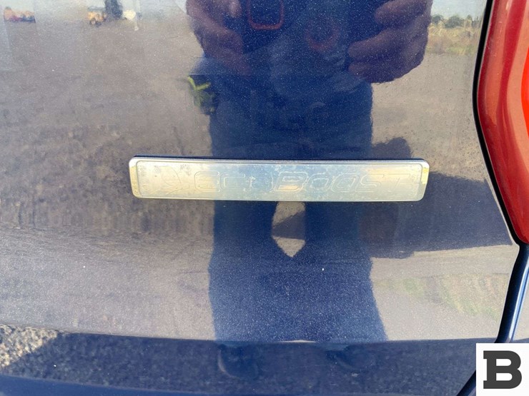 2016-ford-explorer-image-16