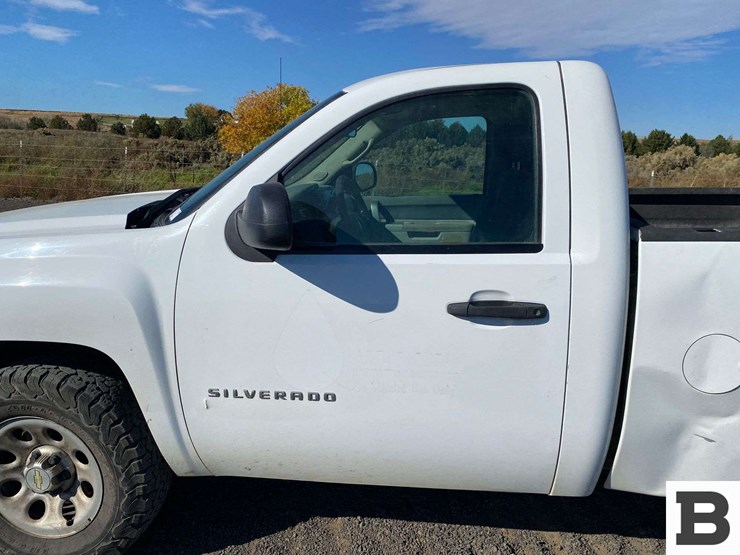 2012-chevrolet-silverado-1500-image-11