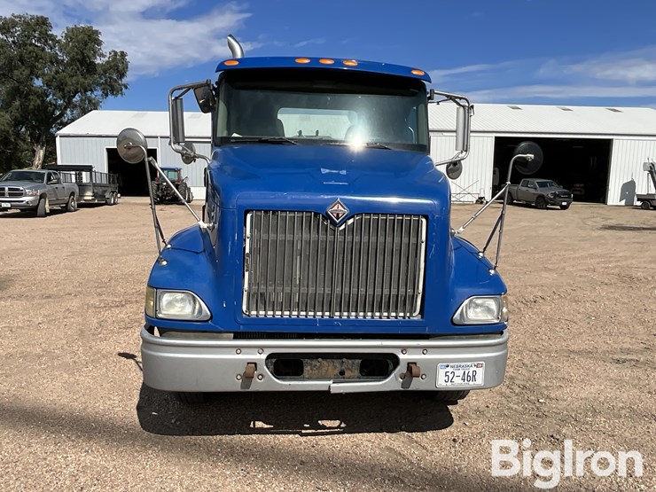 2004-international-9200i-image-2