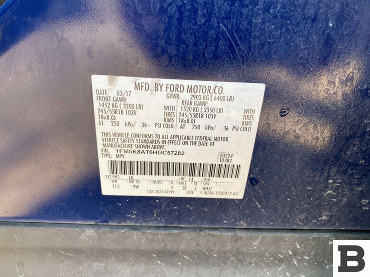 2017-ford-explorer-image-27